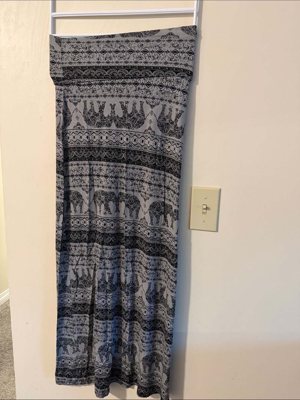 Women’s Gray Elephant Print Maxi Skirt